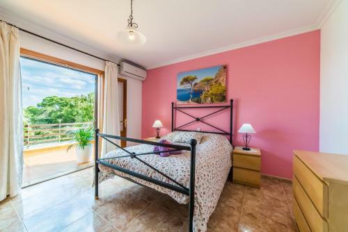 Playa de Muro Apartment Sleeps 6 Pool Air Con Wifi