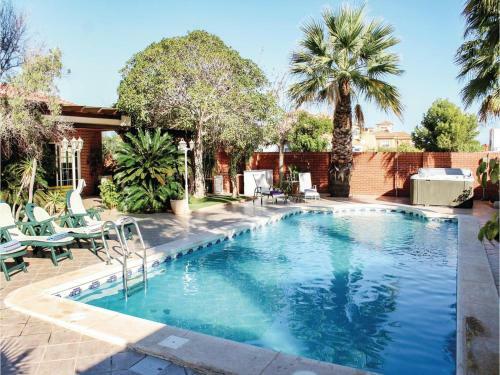 Four-bedroom Holiday Home In Playa Honda