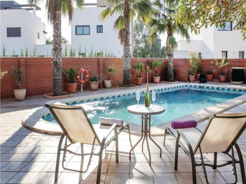 Four-bedroom Holiday Home In Playa Honda