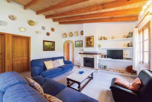 Pollenca Villa Sleeps 5 Air Con Wifi