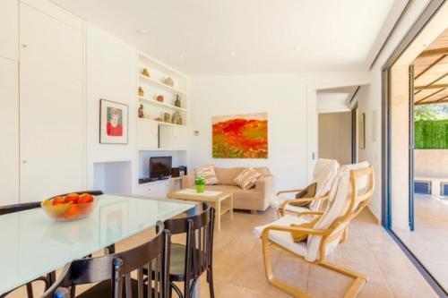 Pollenca Villa Sleeps 2 Pool Air Con Wifi T454323