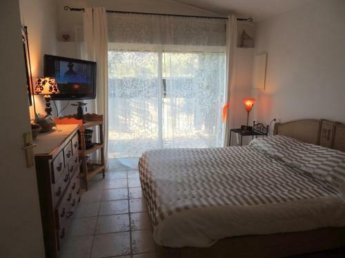 Casa Individual Con Piscina En Roses
