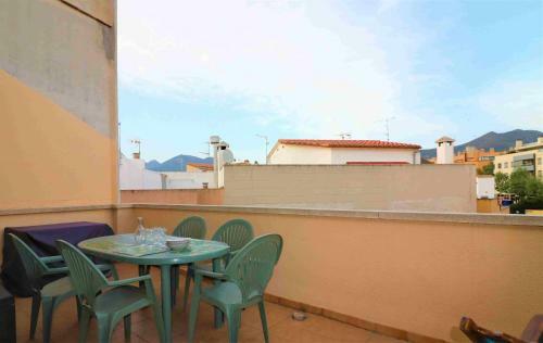 Apartamento A 200 Mtrs De La Playa En Roses Centro
