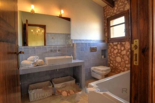 Agroturismo S'horta Villa Sleeps 8