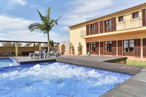 Agroturismo S'horta Villa Sleeps 8