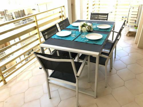 T&h Novelty 415 Family Apartment