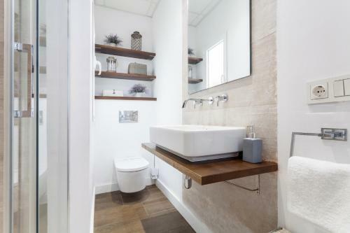 Stunning Boutique Apartment - Space Maison