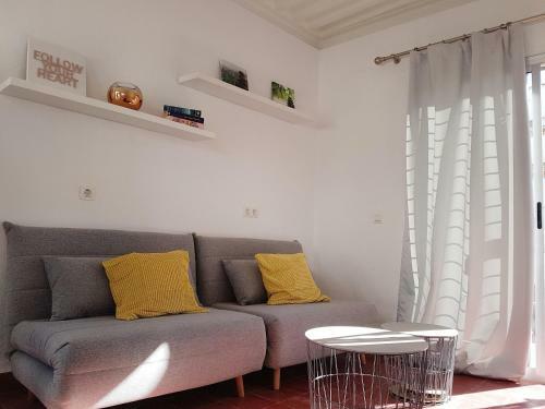 Reservaloen Casa Sevillana