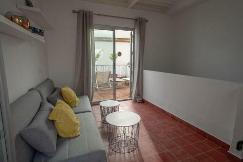 Reservaloen Casa Sevillana