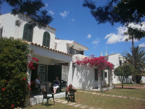 Apartamentos Las Brisas I & II