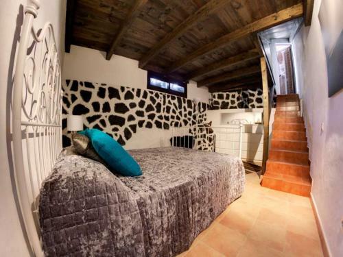 Tinajo Villa Sleeps 9 Pool Wifi
