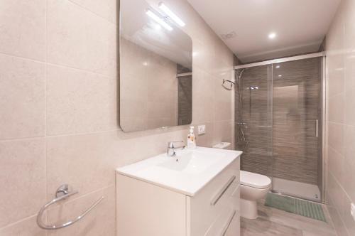 Lets Holidays Tropicana Apartment 2