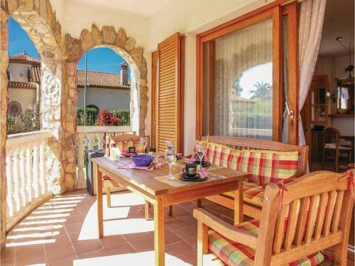 Two-bedroom Apartment In Vilacolum