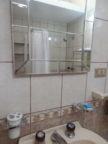 Hostal Hospedaje Residencial Plaza Espa�a