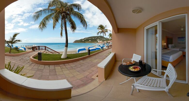 Hotel Divi Little Bay Beach Resort