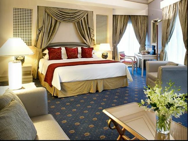 Radisson Blu Hotel, Dubai Deira Creek