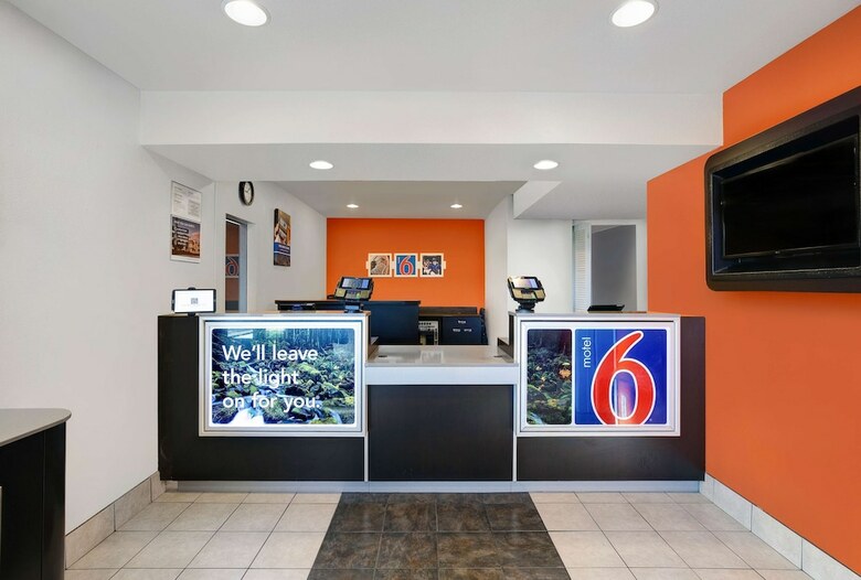 Hotel Motel 6 Portland East