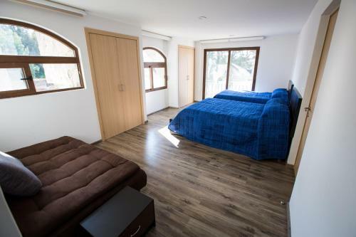Apartamento Departamento 2 Br Cerca De La Aurora