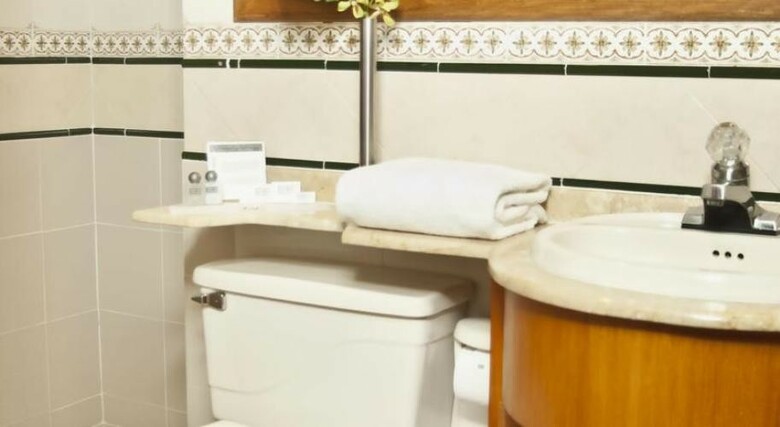 Alcazar de Oviedo Apart Hotel