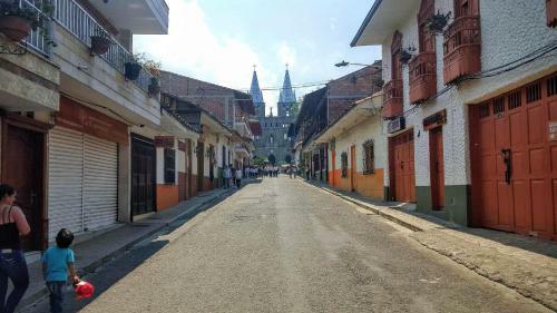 Bed & Breakfast Casa de Hospedaje Guayacanes Jard�n