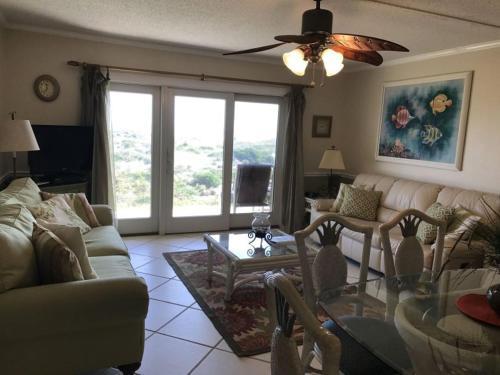 Apartamento First Floor Beachfront Condo #125270