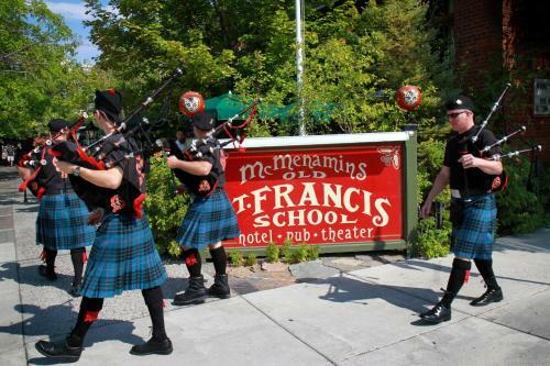 Hotel Mcmenamins Old St. Francis School