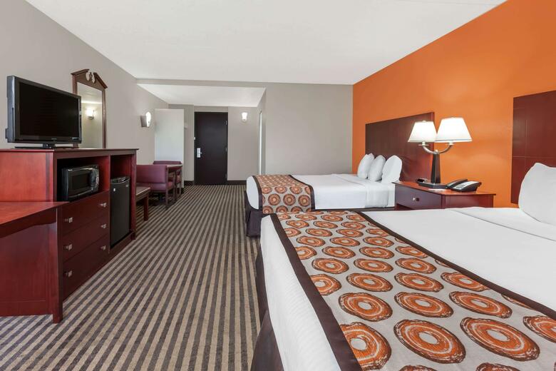 Hotel Howard Johnson Express Inn - Arlington At Ballpark