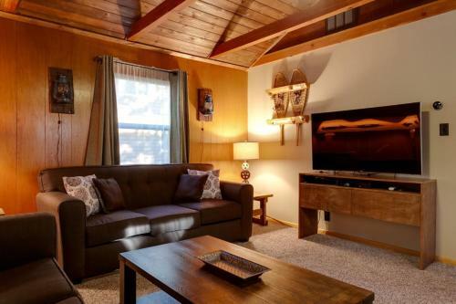Phil`s Mountain Hideout (aka Wattage Cottage)