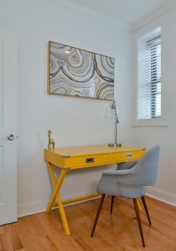 Apartamento Two-bedroom, One-bath Apt In North End