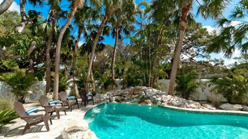 Tropical Oasis - Three Bedroom Home