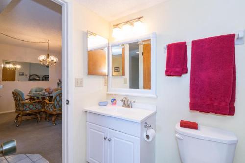 Waterway Two Bedroom Apartment, Unit 327
