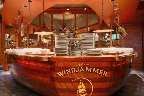 Hotel Best Western Plus Windjammer Inn & Conference Center
