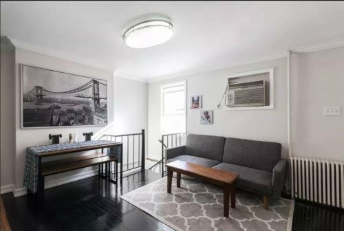 Large Home! 5br/2ba + Private Garden Williamsburg
