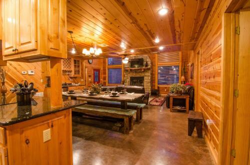 Big Bass Lodge Broken Bow Cabin