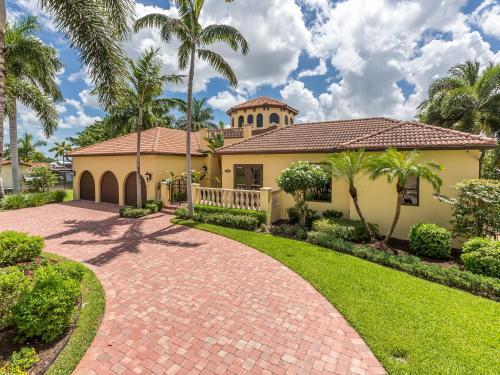 105 Sw 52nd Terrace Home
