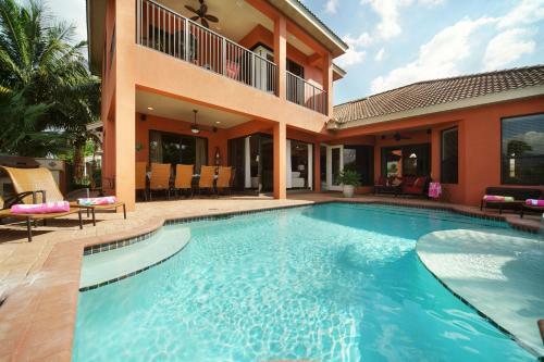 Villa Royal Sunshine