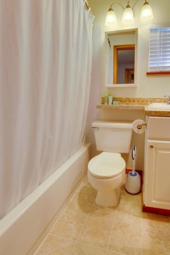 Beaches Inn | Captains Cove Cottage 9