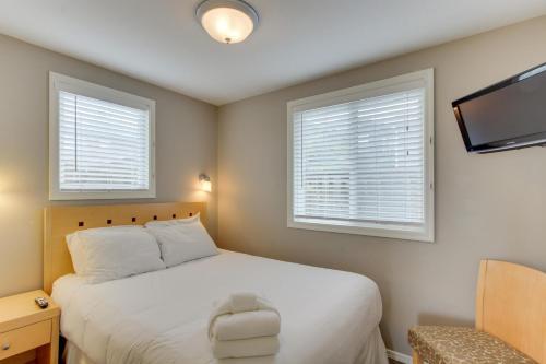 Sandals Inn | Spa Suite & Oceanside Cabana