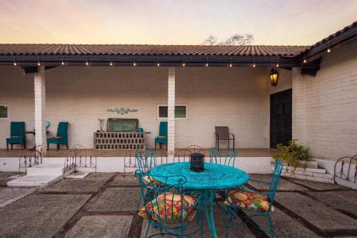 Hacienda Lake Lodge Home