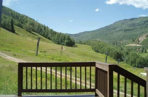 Brettelberg Slopeside Condos F8