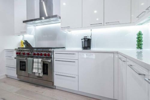 Apartamento Spacious & Private 3 Bdr Luxury Condo In Downtown!