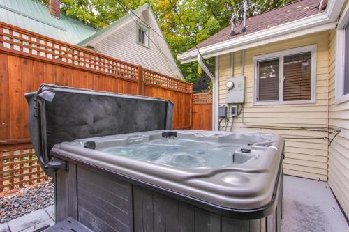 Cottage Escape To Downtown Coeur D'alene