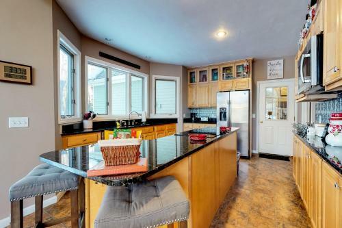 285 Randall Farm