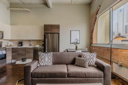 Relaxing 1 Bed, 1 Bath Dallas Downtown Apartment