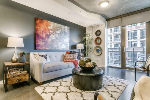 Apartamento Uptown Victory Park 1203