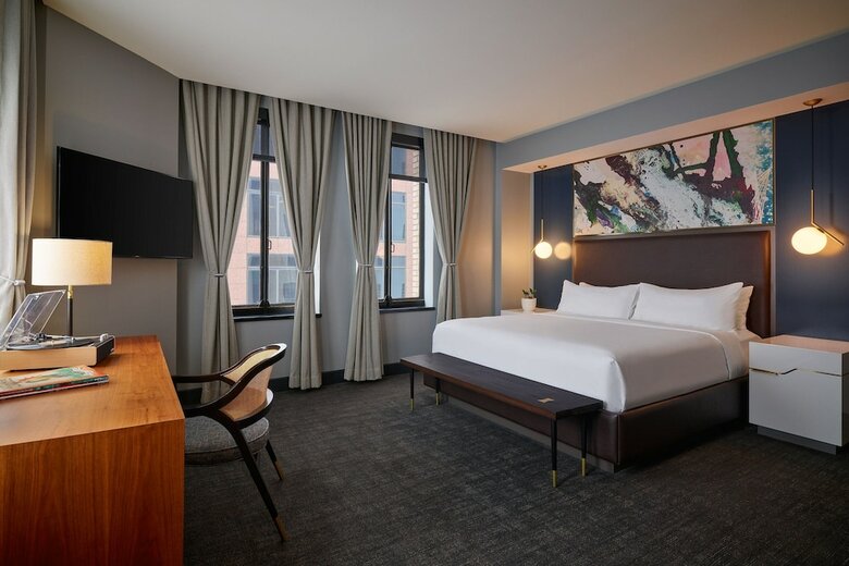 Cambria Hotel Downtown Dallas