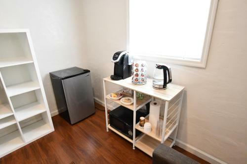 Private Unit / Private Bathroom Near Bart & Sf