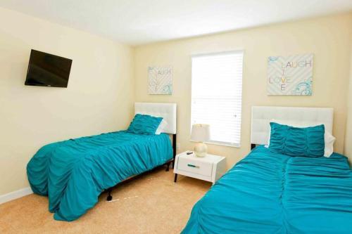 9157 Wedge House