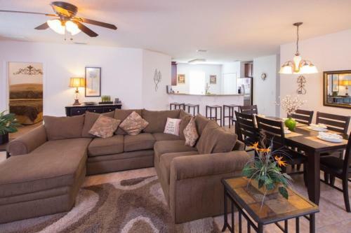 Robert's Cypress Pointe Villa - Five Bedroom Home