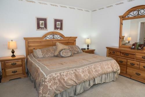 Albert's Westridge Villa - Three Bedroom Home